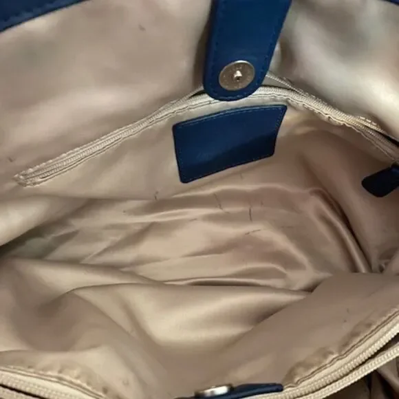 Coach F19043 Khaki/Navy Penelope Signature Satchel - Picture 7 of 13